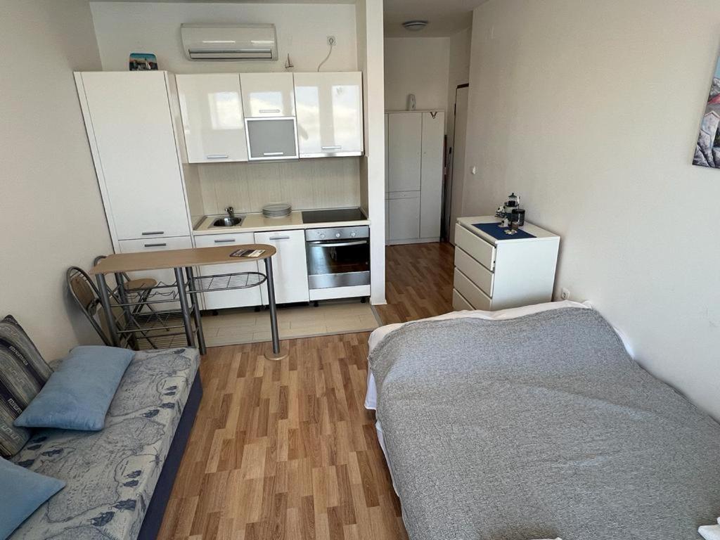 Sea View & Pool Studio Pag Town Εξωτερικό φωτογραφία